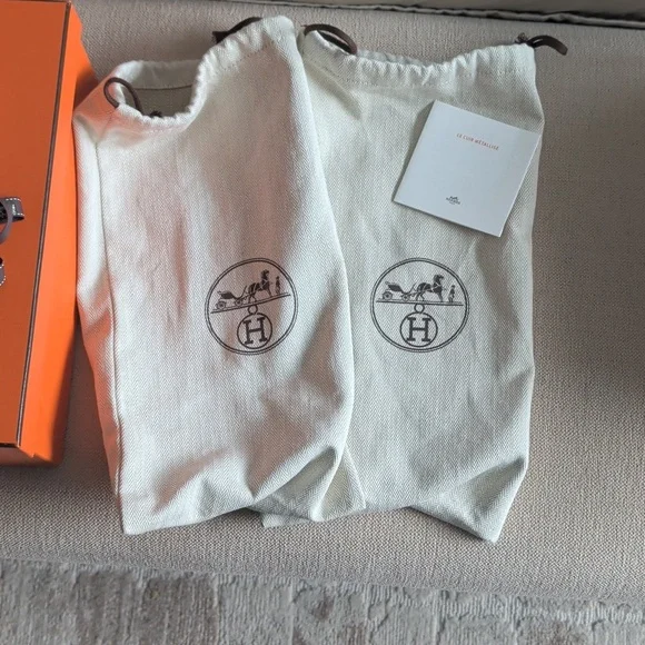 Hermes White Impact loafers with Gold Accent - Picture 7 of 7